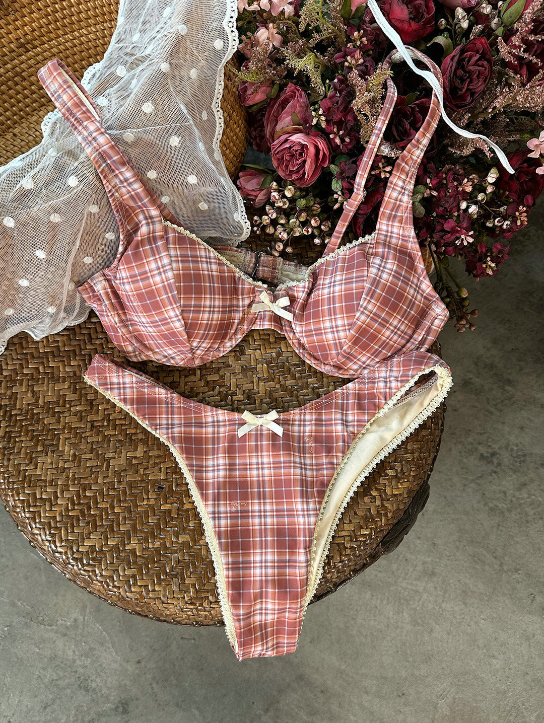 Seamolly Vintage Gingham Lace Trim Bowknot Decor Underwire Balconette Bikini Set