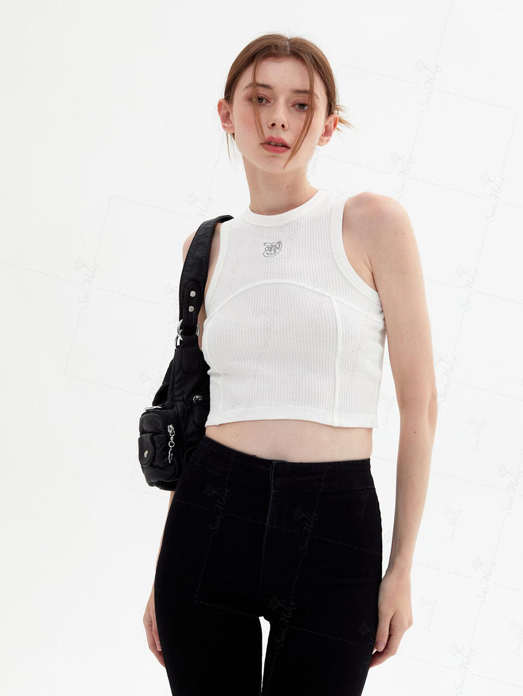 Seam Detail Embroidery Design Racerback Crew Neck Slim Fit Crop Tank Top