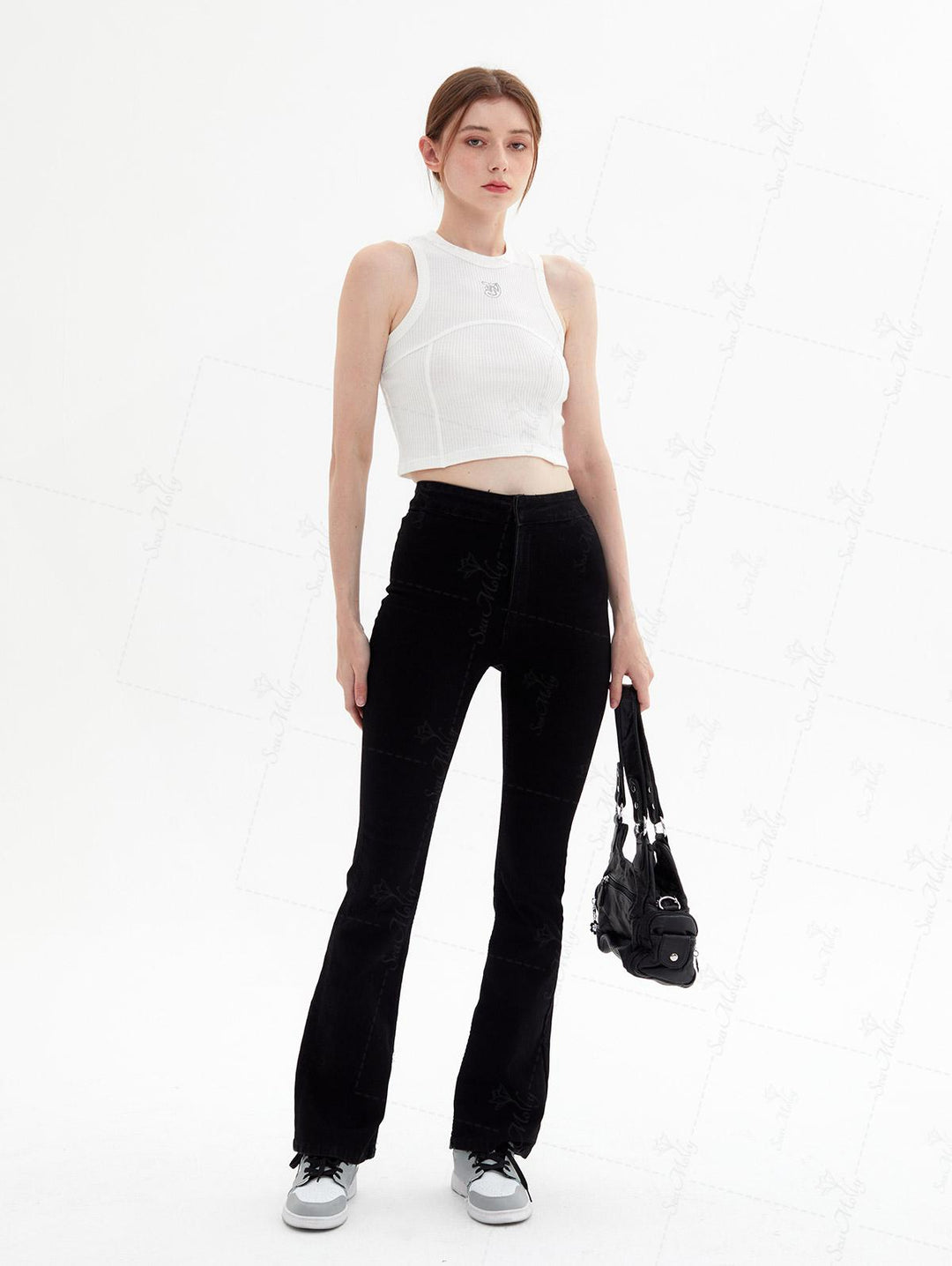 Seam Detail Embroidery Design Racerback Crew Neck Slim Fit Crop Tank Top