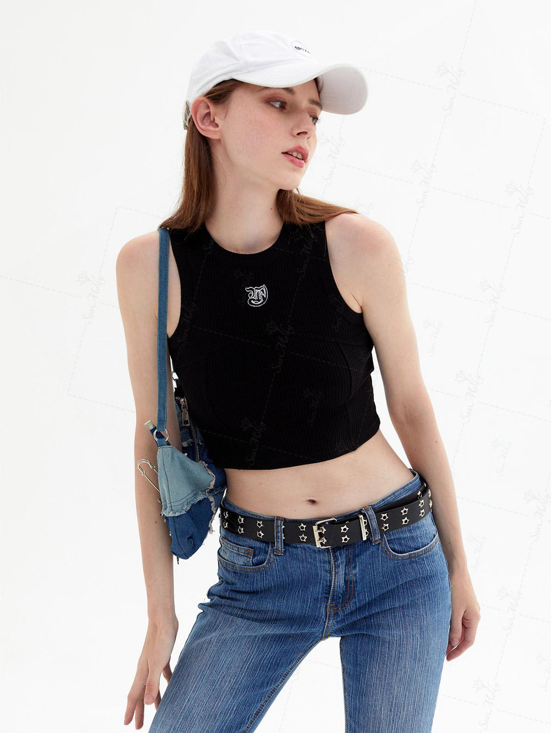 Seam Detail Embroidery Design Racerback Crew Neck Slim Fit Crop Tank Top