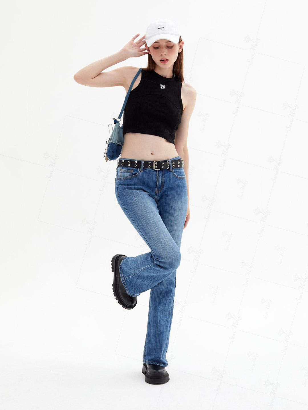 Seam Detail Embroidery Design Racerback Crew Neck Slim Fit Crop Tank Top