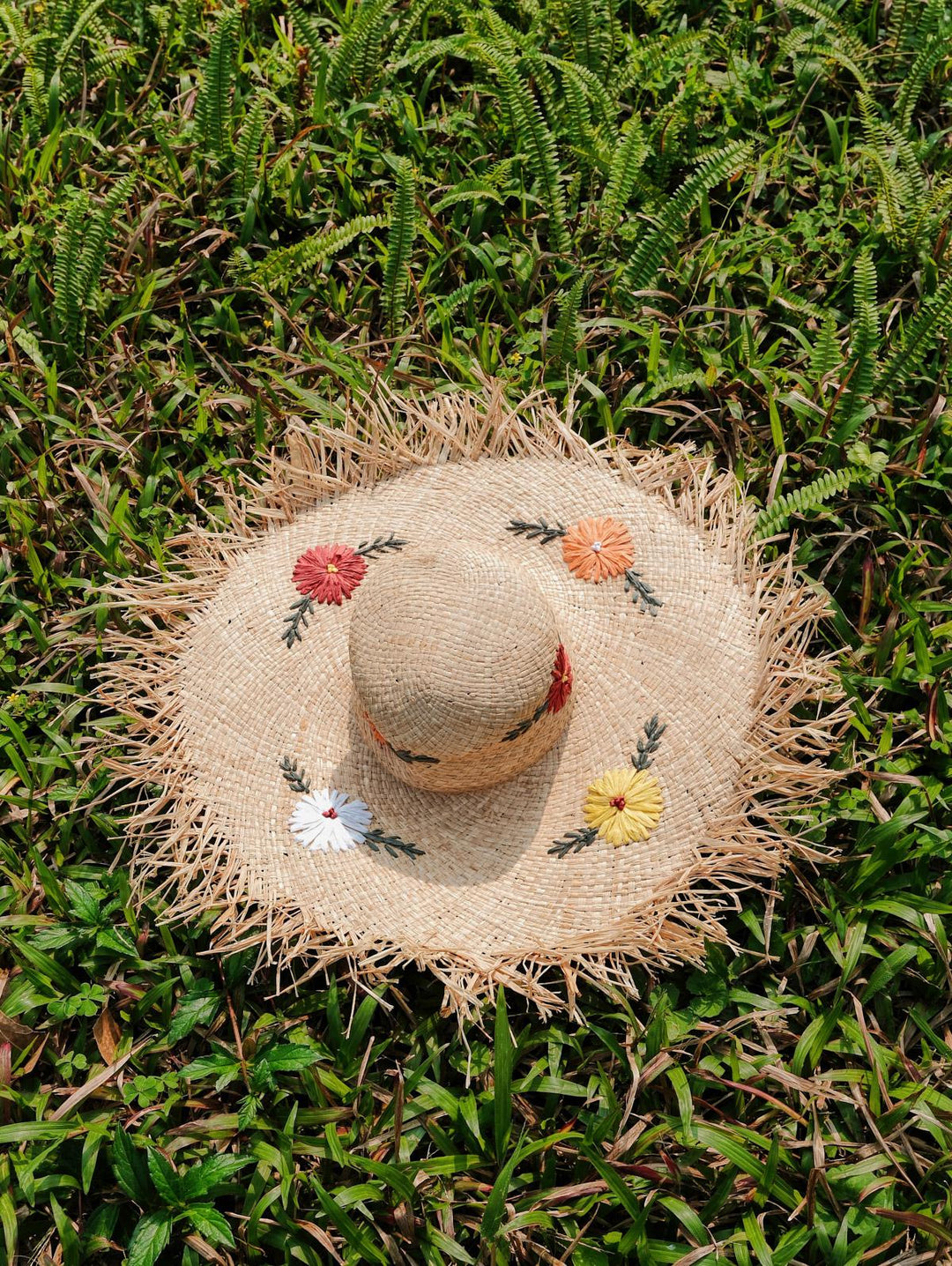 Embroidered Daisy Floral Leaf Wide Brim Fringed Edge Raffia Straw Sun Hat