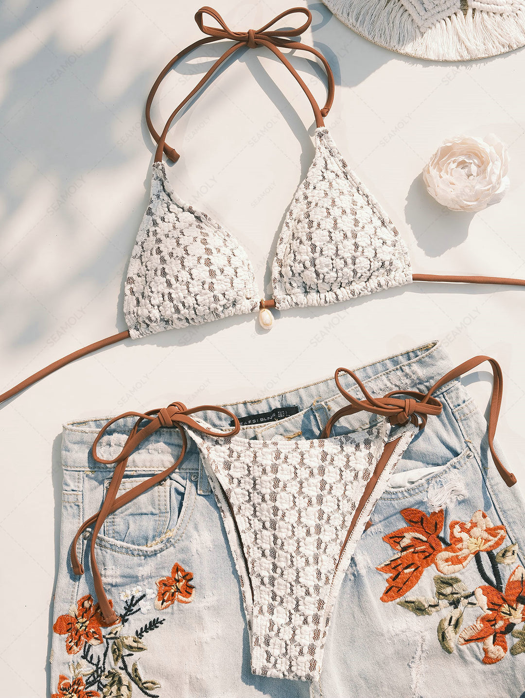 Seamolly Contrast Color Lace Shell Decor Halter Triangle Bikini Set