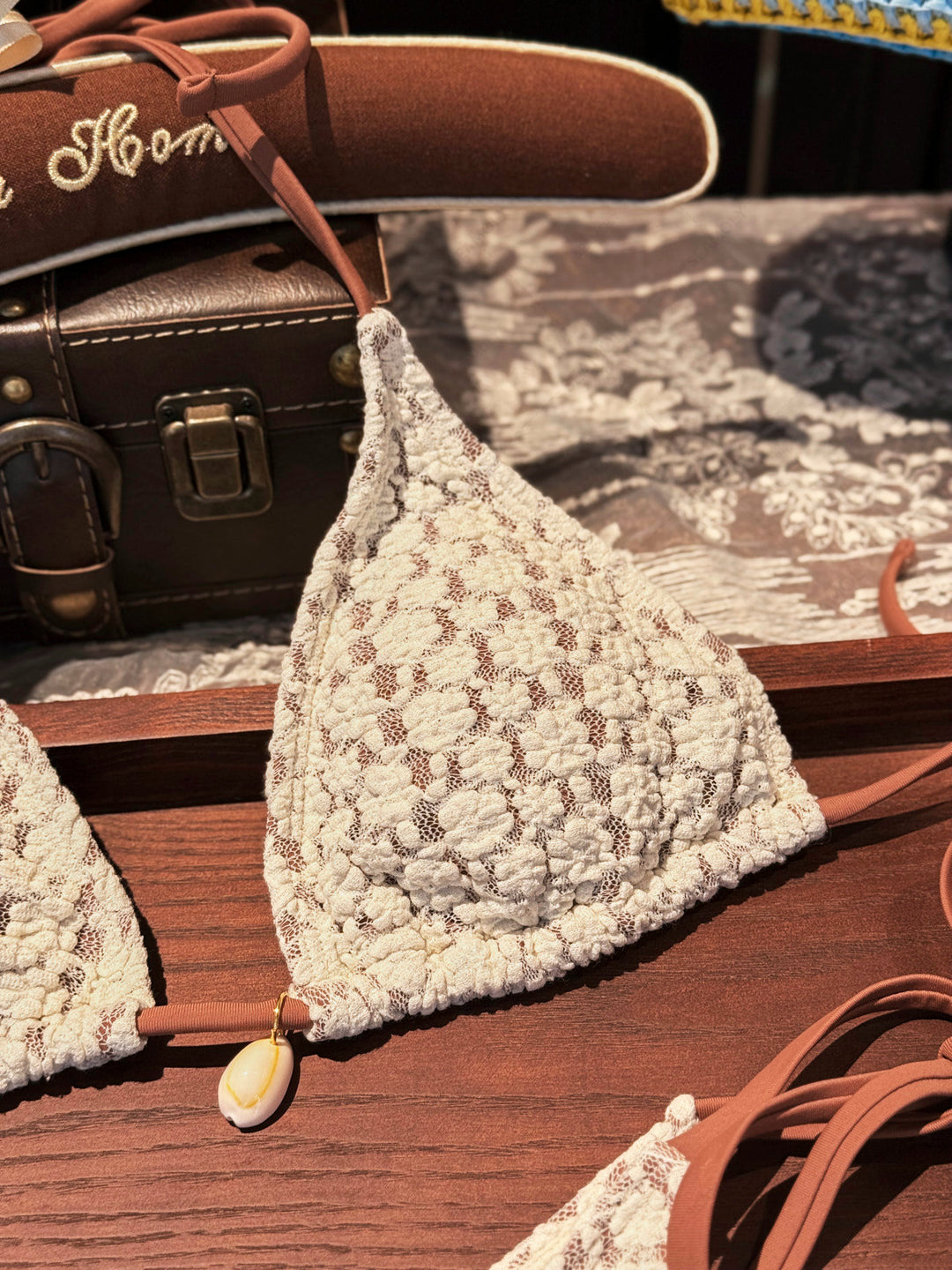 Seamolly Contrast Color Lace Shell Decor Halter Triangle Bikini Set
