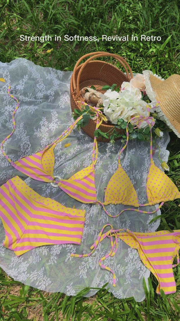 イエローストライプのドット柄トライアングルトップ＆チーキー